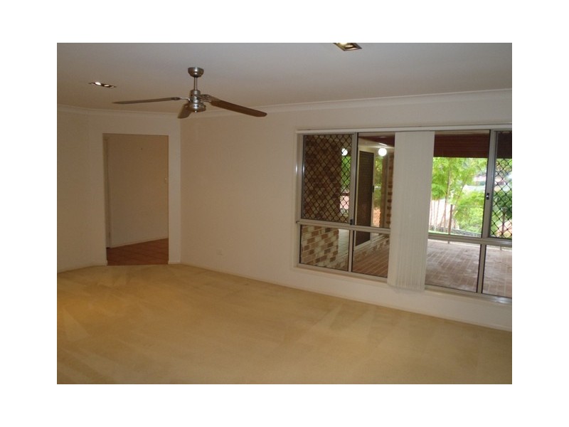 13 Midway Terrace, Pacific Pines QLD 4211