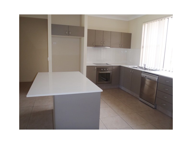 2 Settlers Ave, Upper Coomera QLD 4209