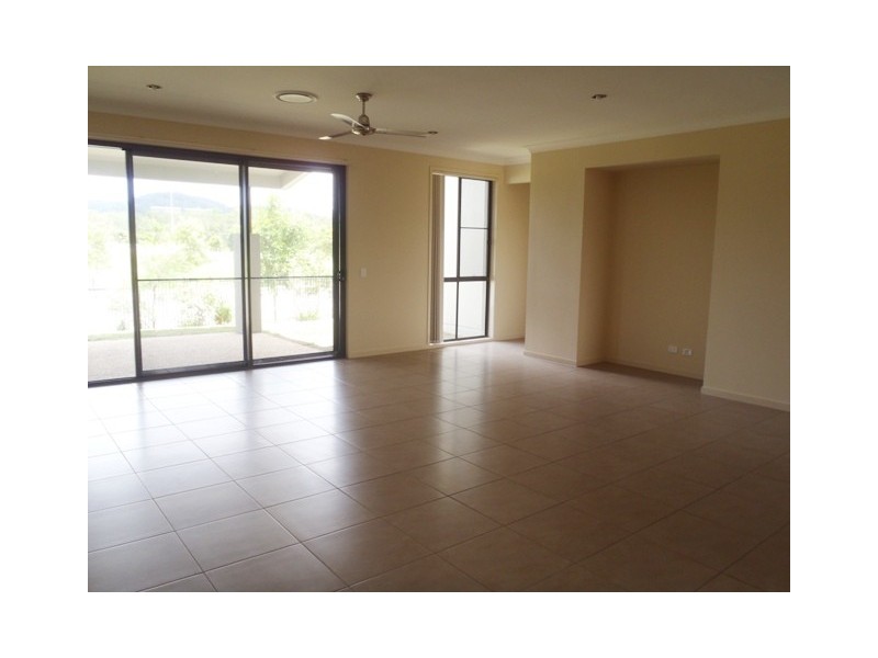 2 Settlers Ave, Upper Coomera QLD 4209