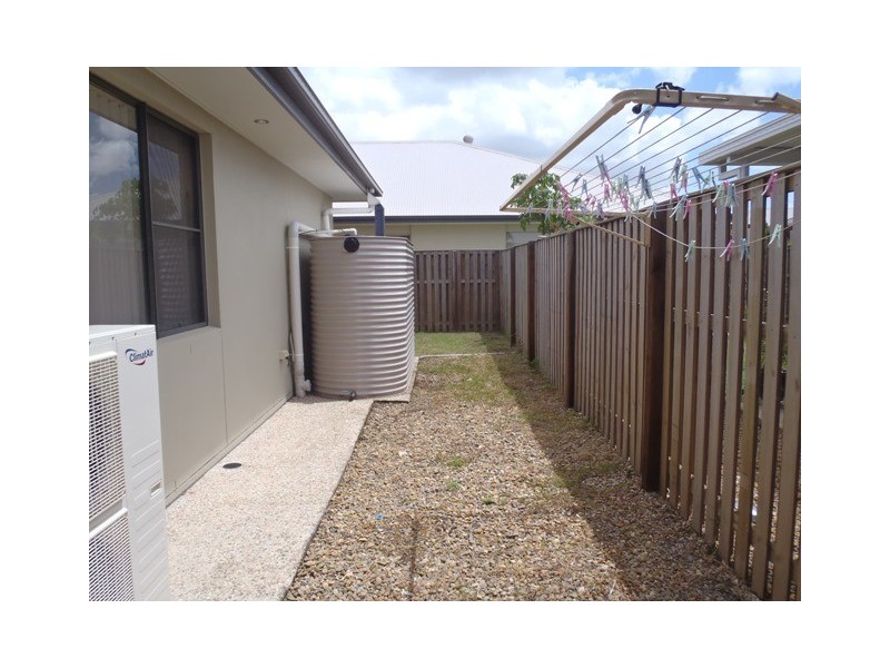 2 Settlers Ave, Upper Coomera QLD 4209
