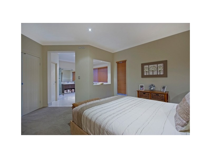 32 Pathfinder Drive, Coomera Waters QLD 4209