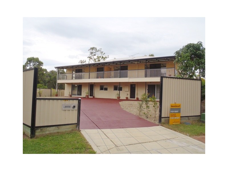 5 Hepburn Court, Oxenford QLD 4210