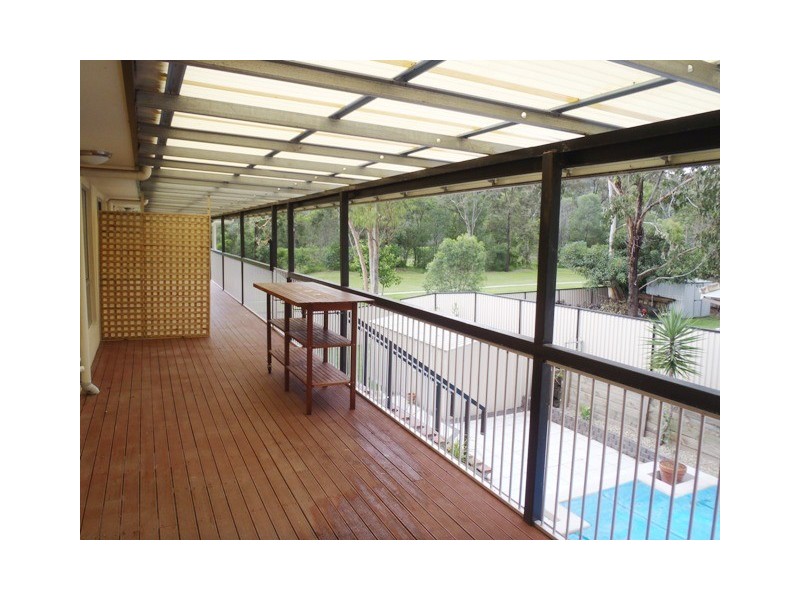 5 Hepburn Court, Oxenford QLD 4210