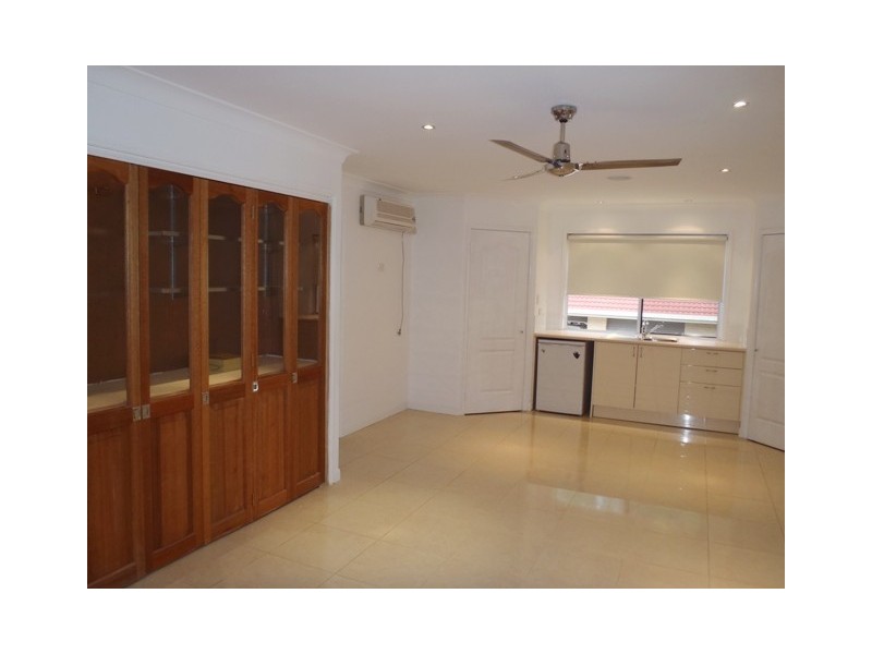 2/5 Hepburn Court, Oxenford QLD 4210