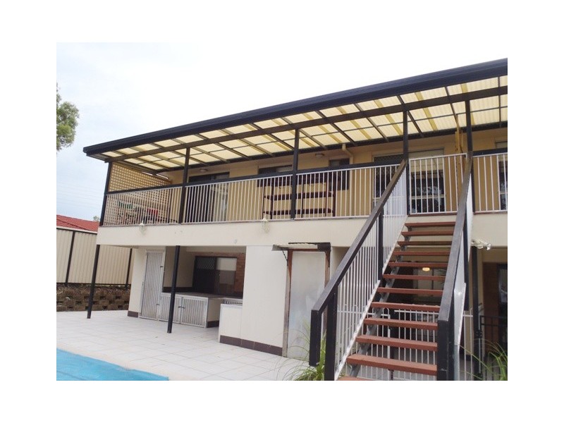 2/5 Hepburn Court, Oxenford QLD 4210