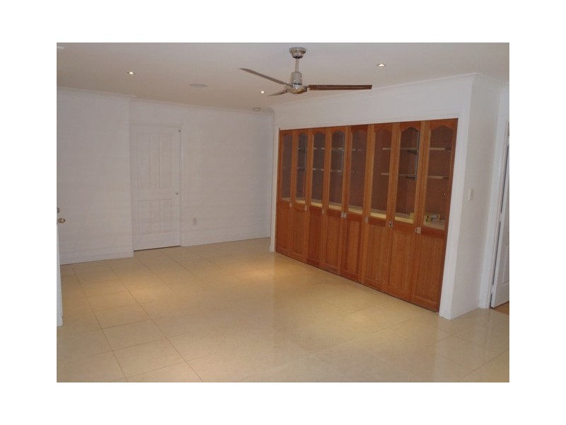 2/5 Hepburn Court, Oxenford QLD 4210