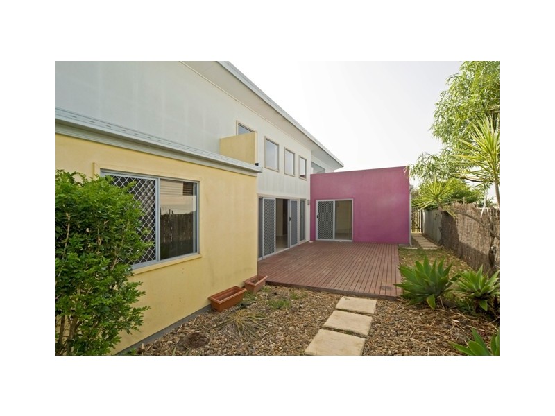 33 Mellum Cct, Pacific Pines QLD 4211