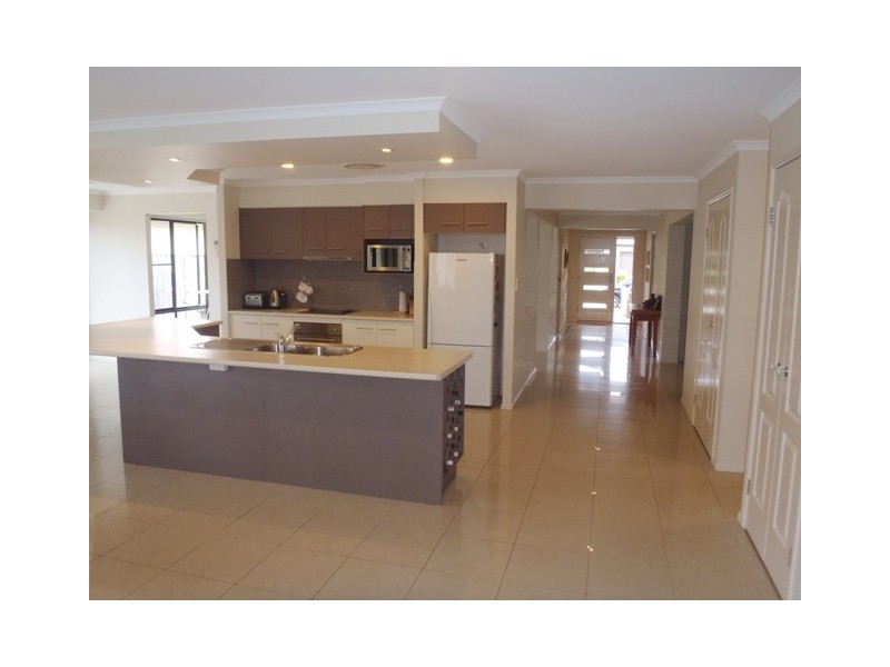 20 Ontario Ct, Oxenford QLD 4210