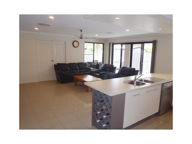 20 Ontario Ct, Oxenford QLD 4210