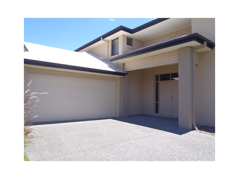 12 Slipstream Road, Coomera Waters QLD 4209