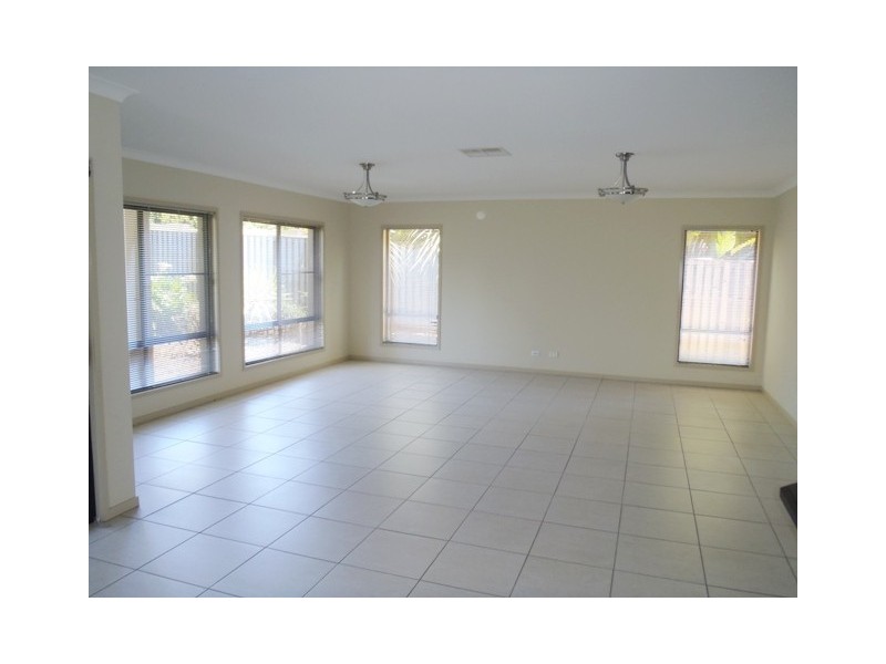 12 Slipstream Road, Coomera Waters QLD 4209