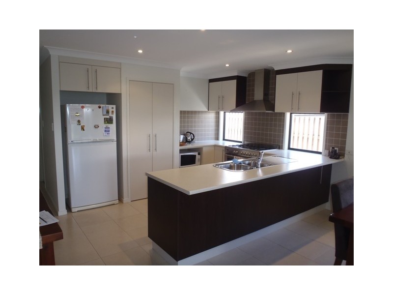 8 Ravensthorpe St, Ormeau QLD 4208