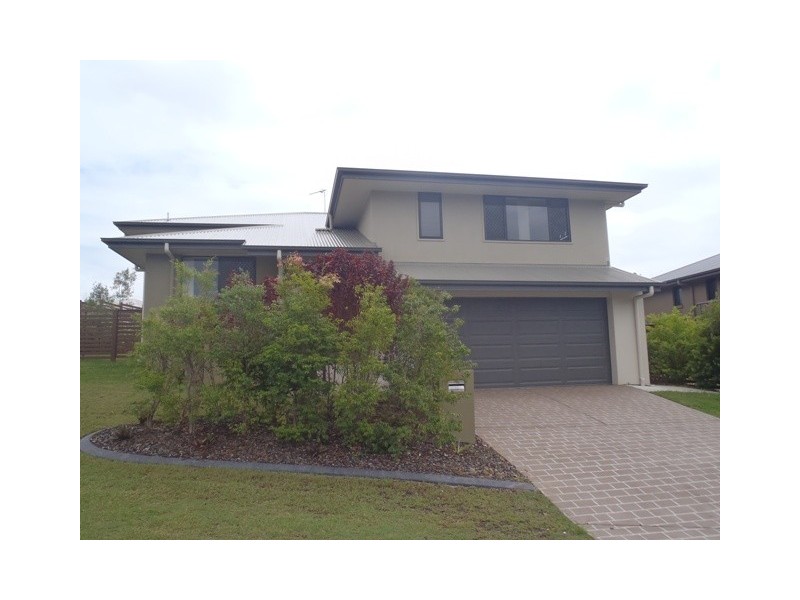 13 Silver Dawn Crescent, Oxenford QLD 4210