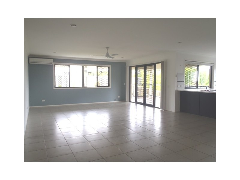 13 Silver Dawn Crescent, Oxenford QLD 4210