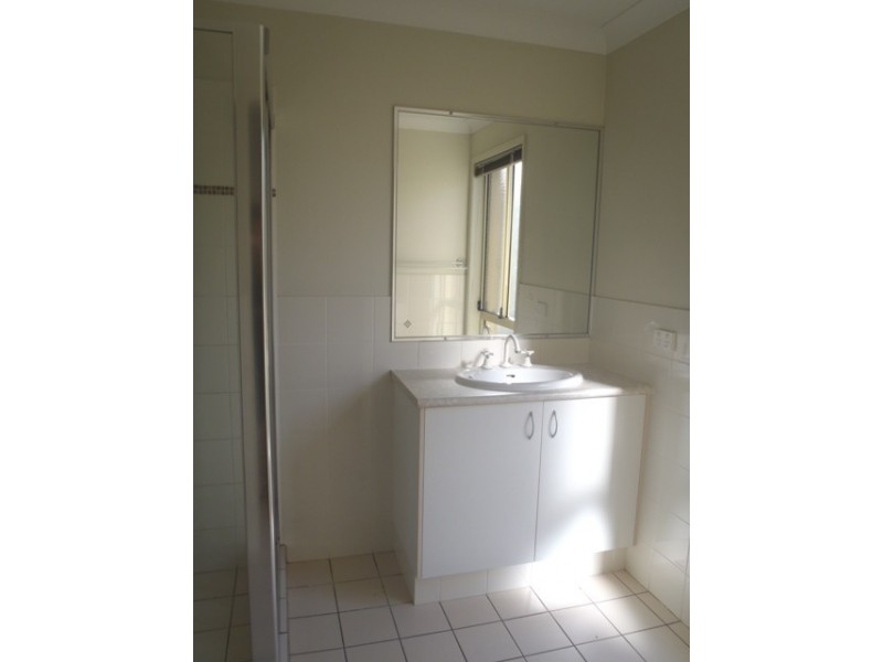 6 Respall Way, Arundel QLD 4214