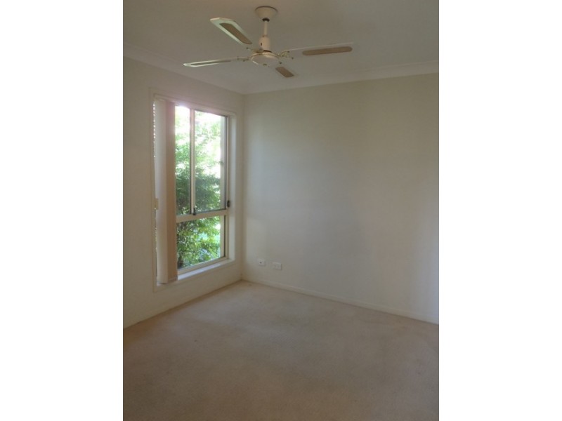 6 Respall Way, Arundel QLD 4214
