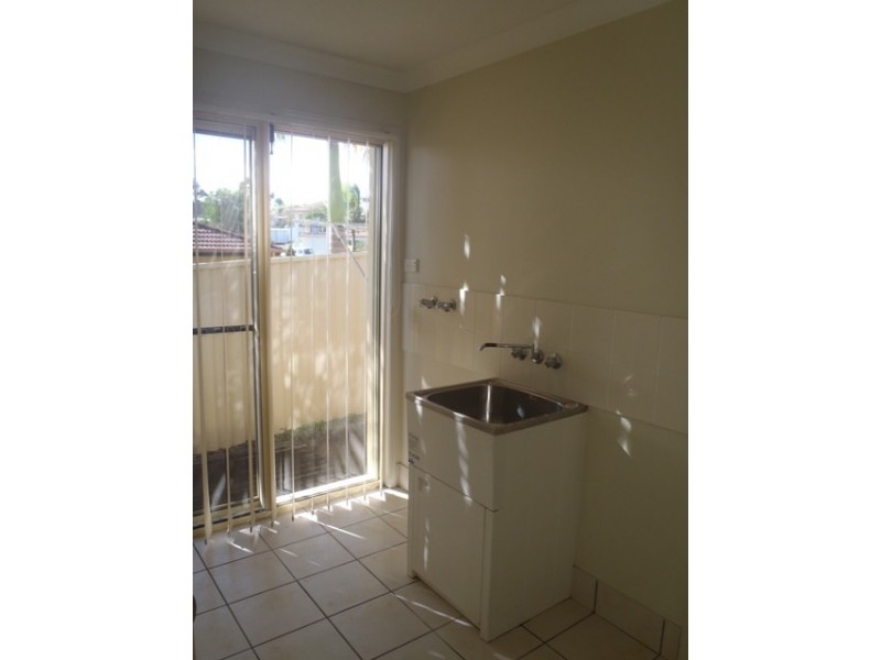 6 Respall Way, Arundel QLD 4214