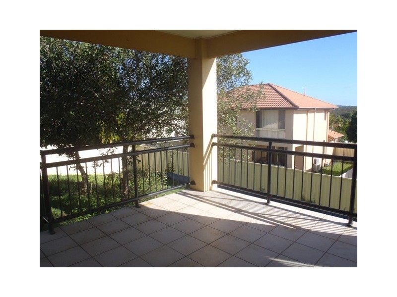 6 Respall Way, Arundel QLD 4214