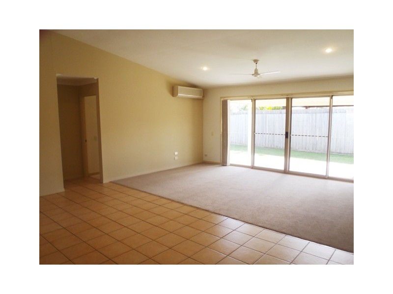 8 Meadow Way, Upper Coomera QLD 4209