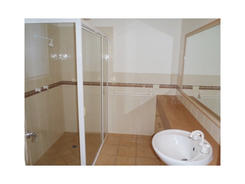 8 Meadow Way, Upper Coomera QLD 4209