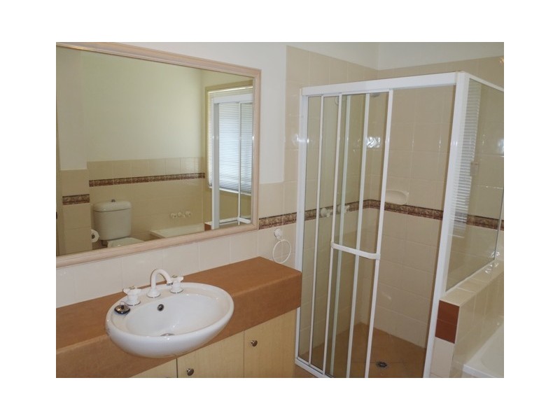 8 Meadow Way, Upper Coomera QLD 4209