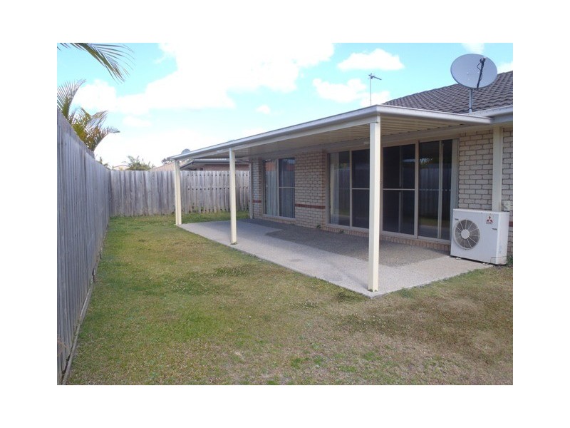 8 Meadow Way, Upper Coomera QLD 4209