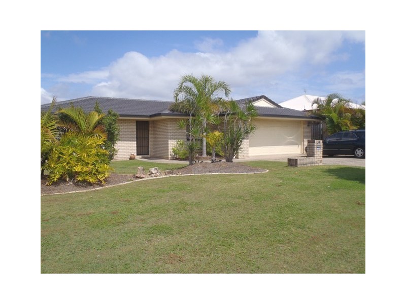 29 Manra Way, Pacific Pines QLD 4211