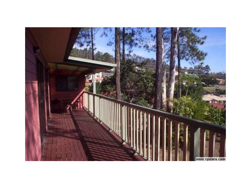 4 Malita Place, Pacific Pines QLD 4211