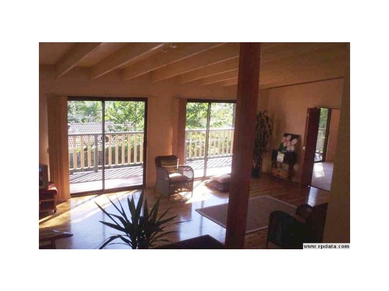 4 Malita Place, Pacific Pines QLD 4211