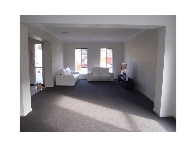 73 Wunburra Ccl, Pacific Pines QLD 4211