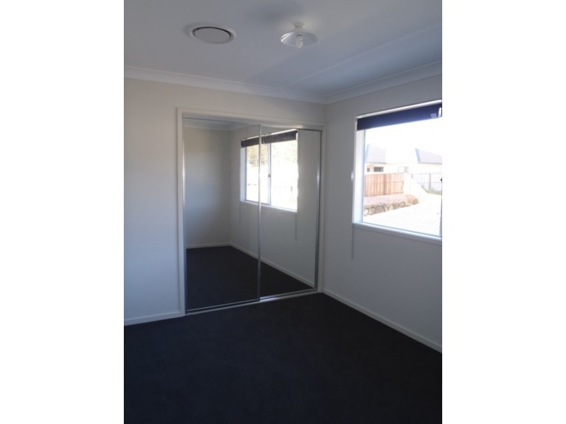 73 Wunburra Ccl, Pacific Pines QLD 4211