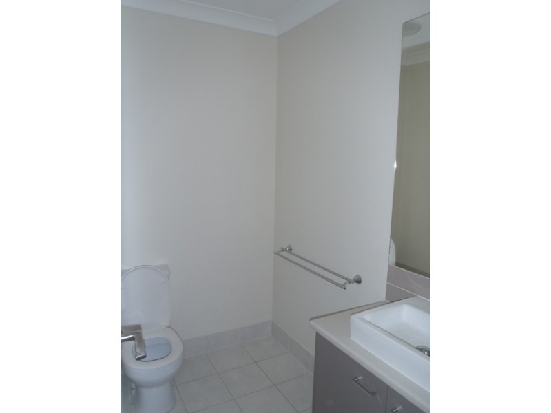 73 Wunburra Ccl, Pacific Pines QLD 4211