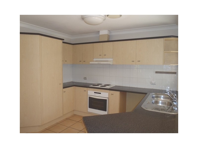 5 Oxbridge Chase, Arundel QLD 4214