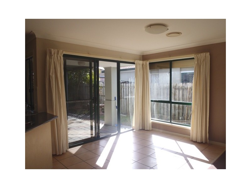 5 Oxbridge Chase, Arundel QLD 4214