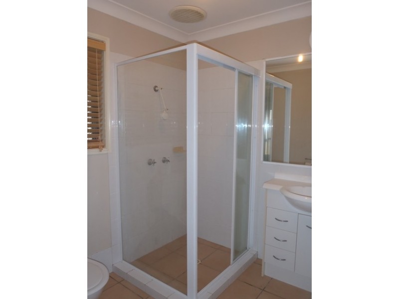 5 Oxbridge Chase, Arundel QLD 4214