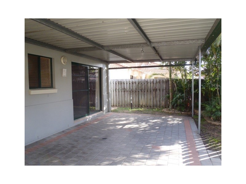 5 Oxbridge Chase, Arundel QLD 4214