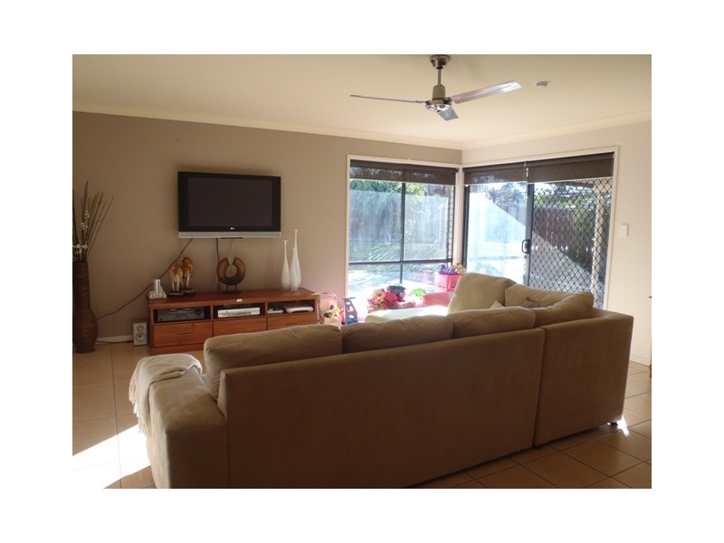 2 Irvine Street, Pacific Pines QLD 4211