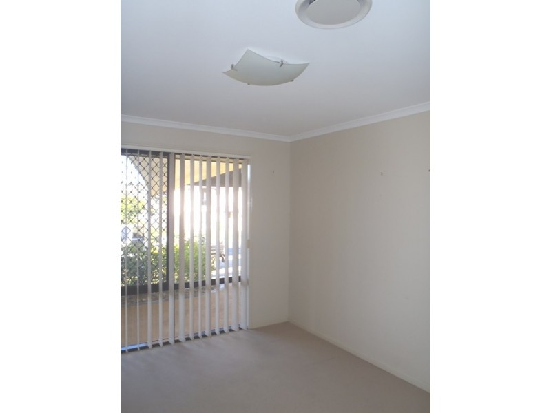 12 Beerwah Street, Pacific Pines QLD 4211