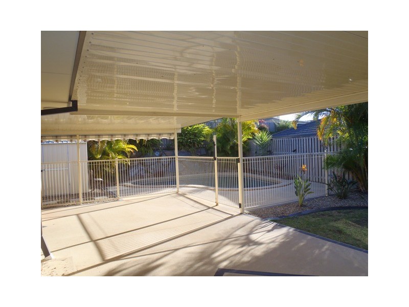 12 Beerwah Street, Pacific Pines QLD 4211