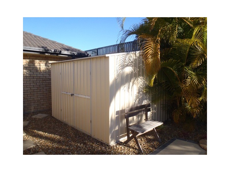 12 Beerwah Street, Pacific Pines QLD 4211