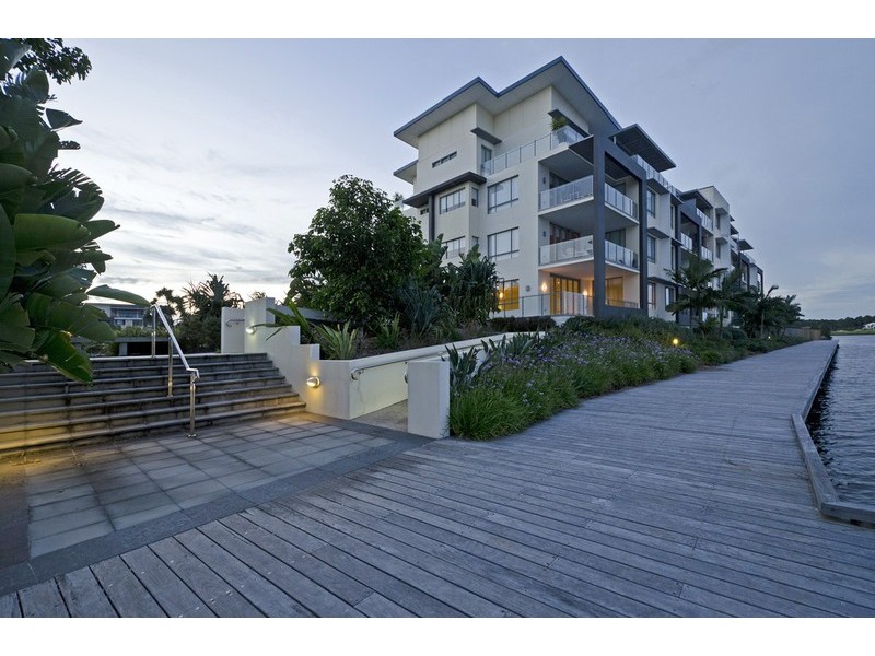 416/3 Pendraat Parade, Hope Island QLD 4212
