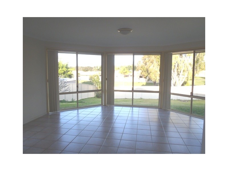 151 Mildura Drive, Helensvale QLD 4212