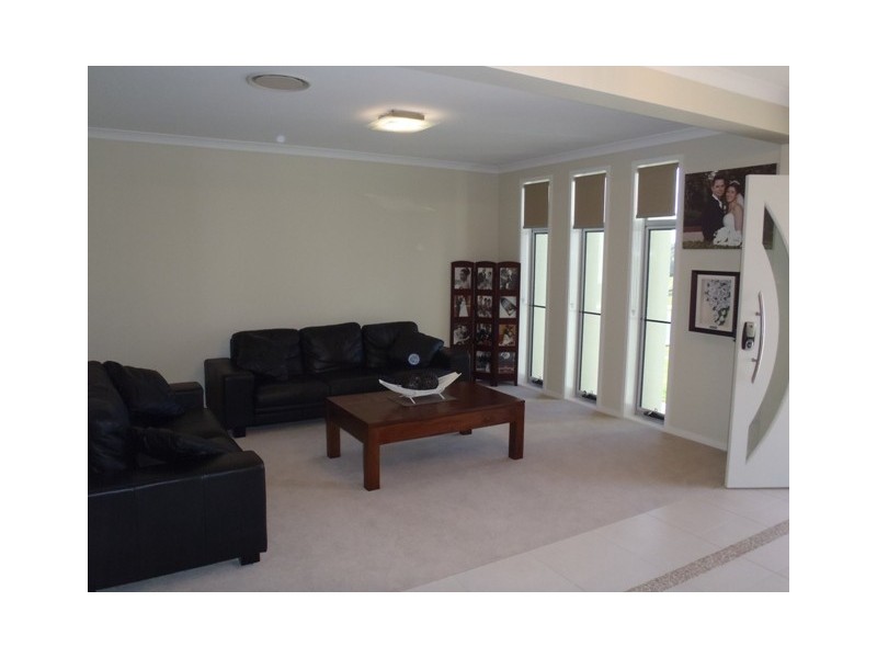 39 Rushcutter Ave, Oxenford QLD 4210