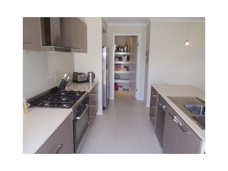39 Rushcutter Ave, Oxenford QLD 4210