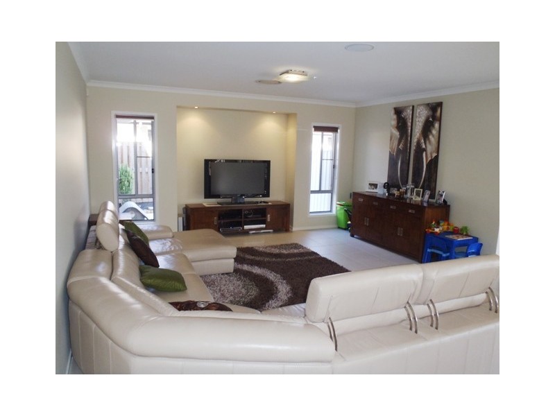 39 Rushcutter Ave, Oxenford QLD 4210