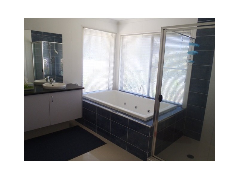 16  Slipstream Road, Coomera Waters QLD 4209
