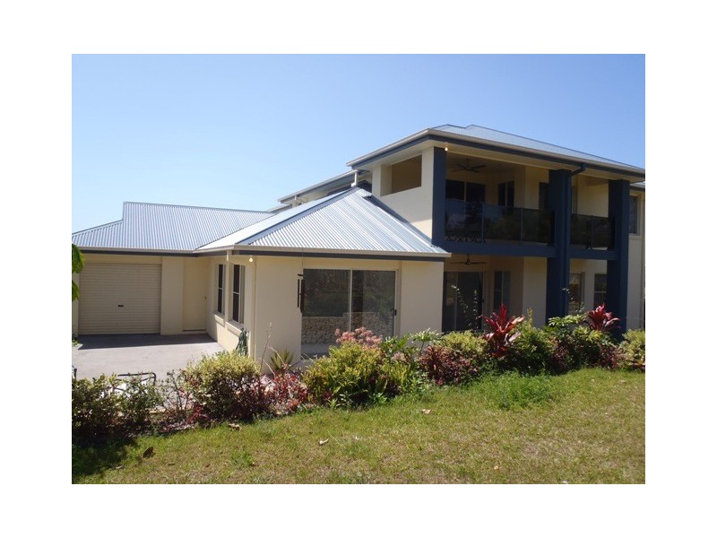 16  Slipstream Road, Coomera Waters QLD 4209