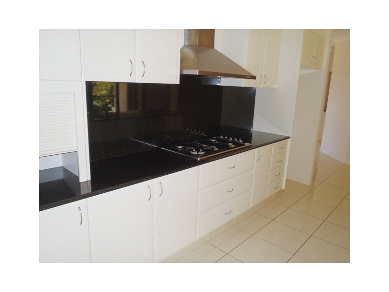 18 Pacha Close, Coomera Waters QLD 4209
