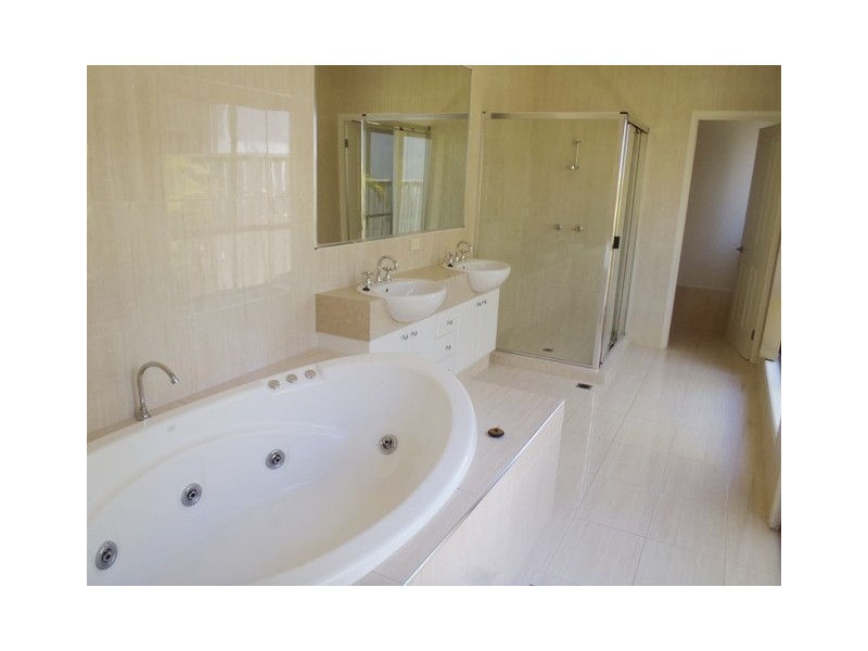 18 Pacha Close, Coomera Waters QLD 4209