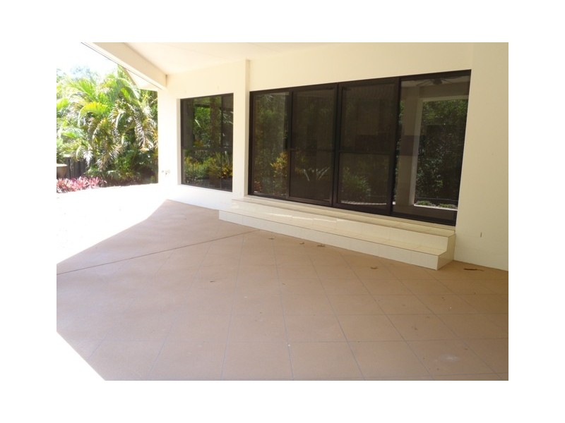 18 Pacha Close, Coomera Waters QLD 4209
